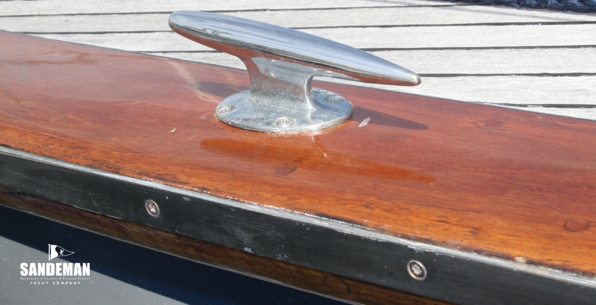 10 Mooring cleat.JPG