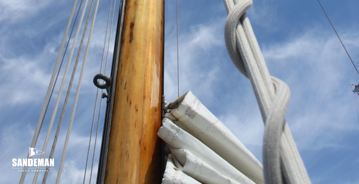 16 Up mast.JPG