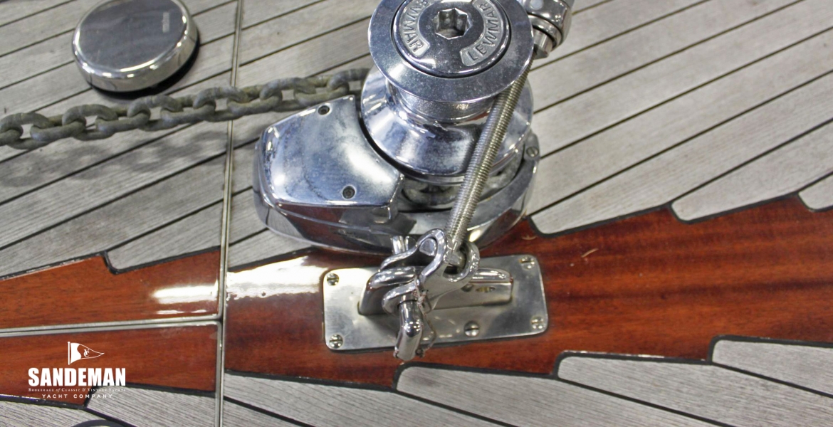 19Windlass.JPG