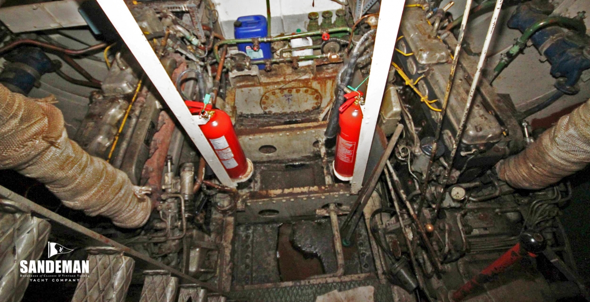 44TheEngines.jpg