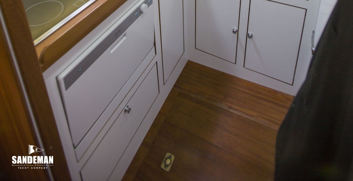 44Galley.jpg