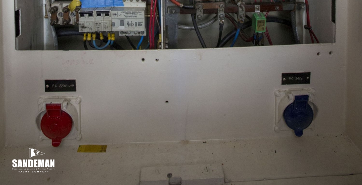 59Electricpanel.jpg