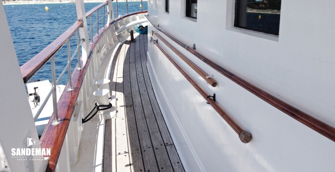 28Sidedeckvaft.jpg
