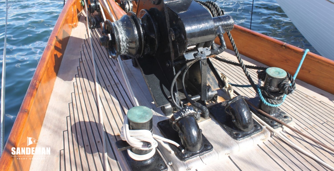 23Foredeck.JPG