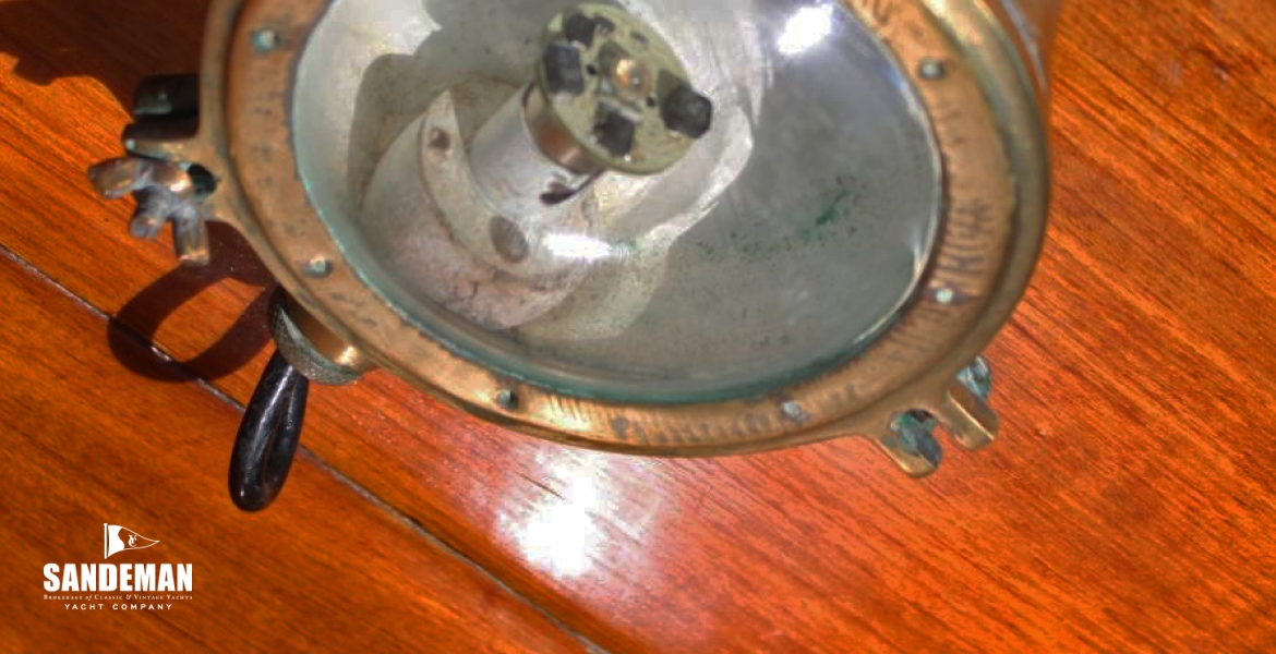 52Deckheadlamp.jpg