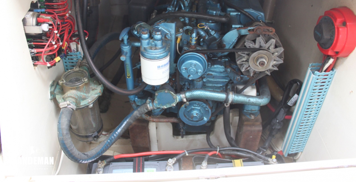 27 Engine.JPG
