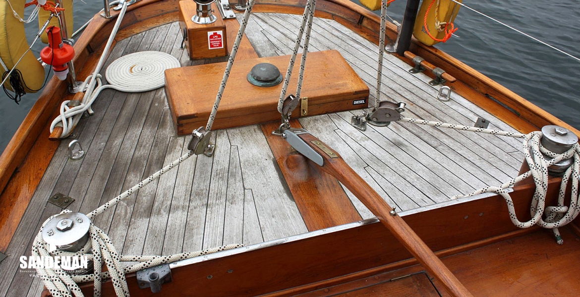 16 Aft deck