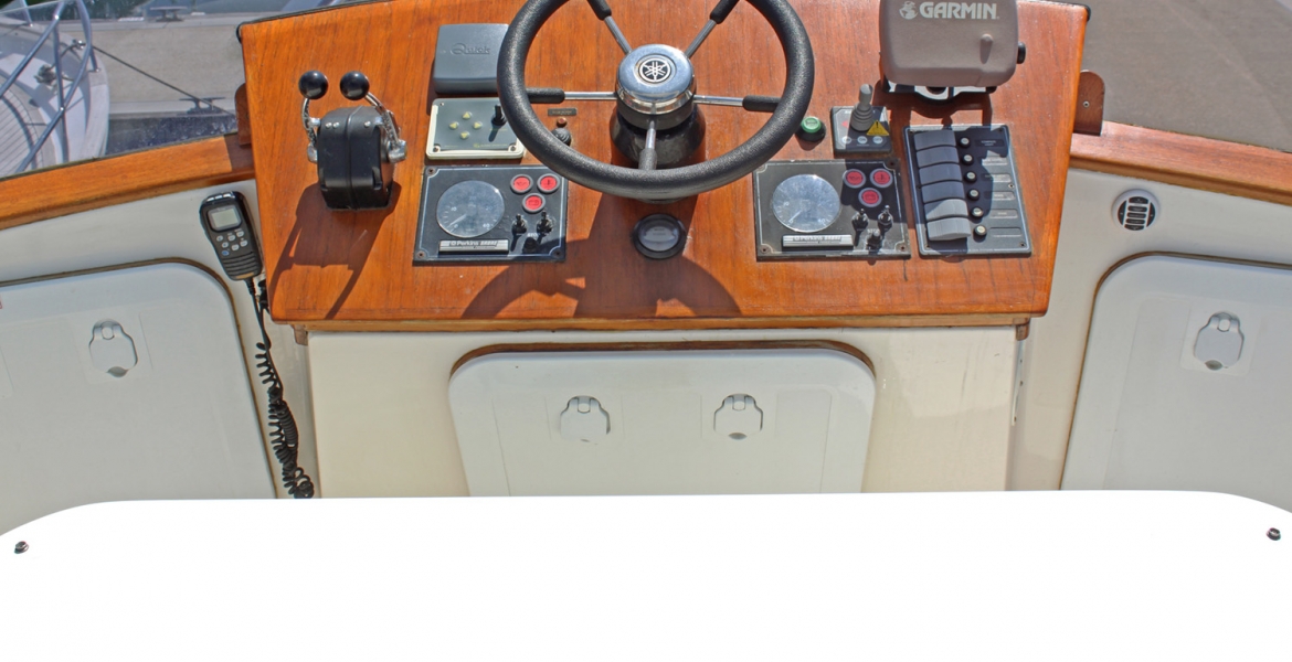 09 Flybridge controls