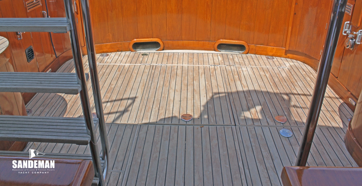 15 Aft deck
