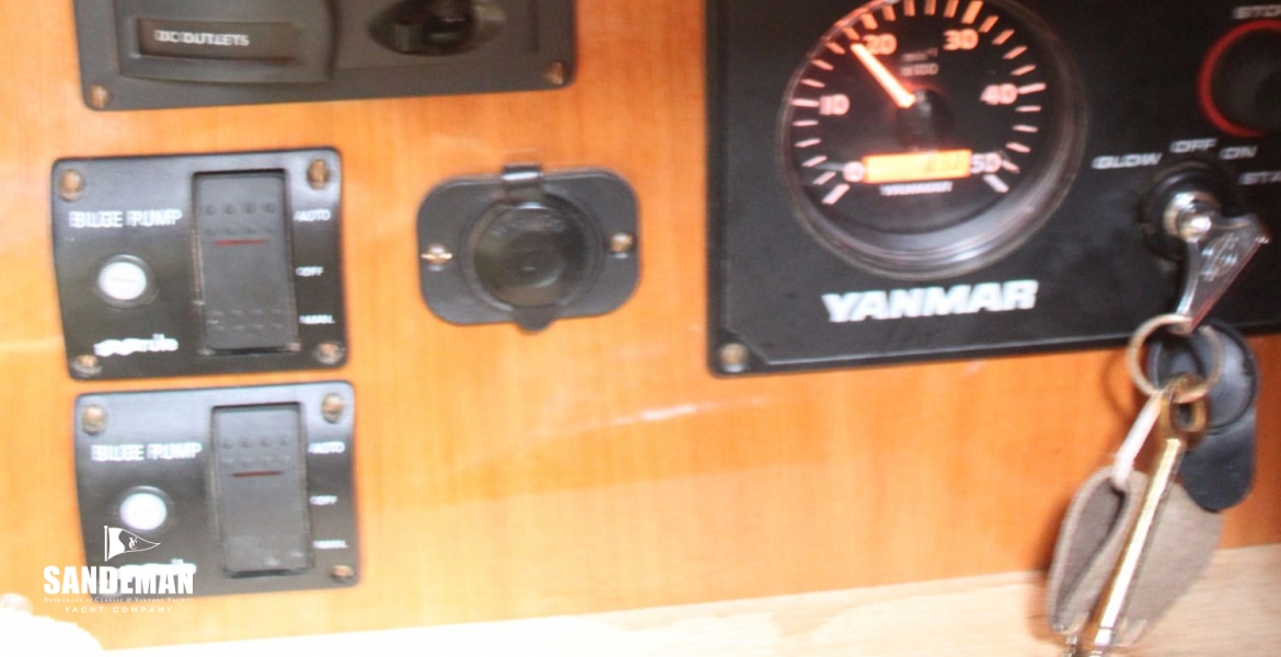 38Electricsandengineinstrs.JPG