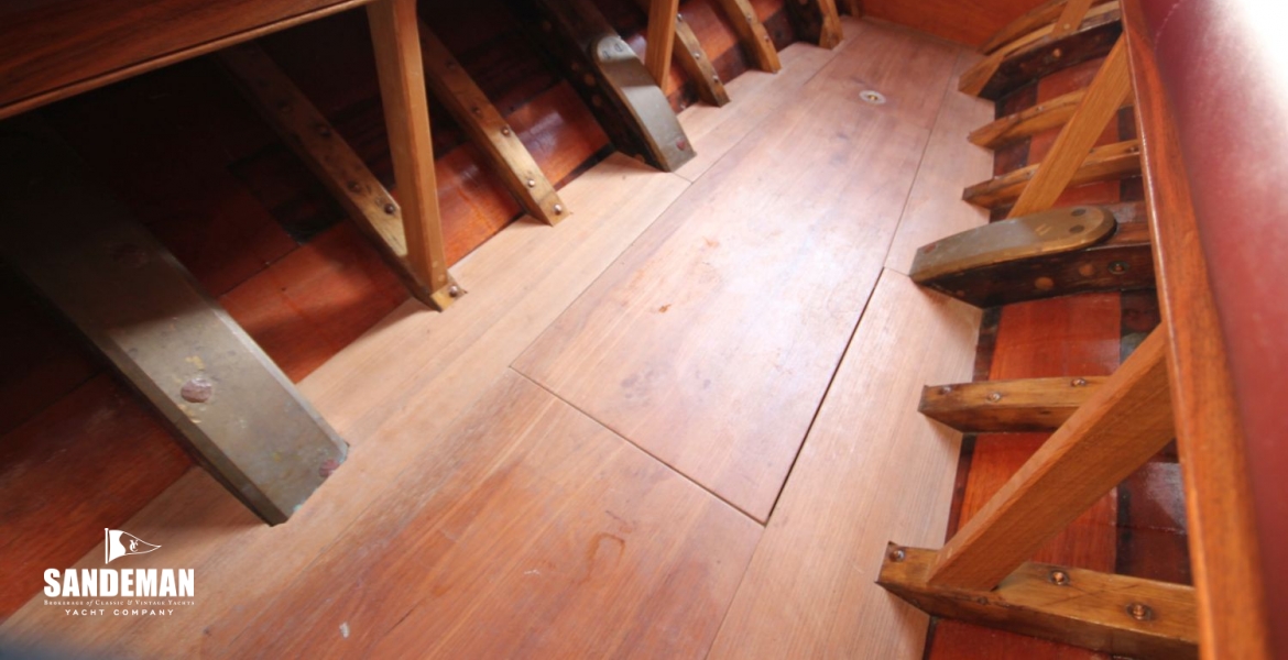 45Saloonfloorsaft.JPG
