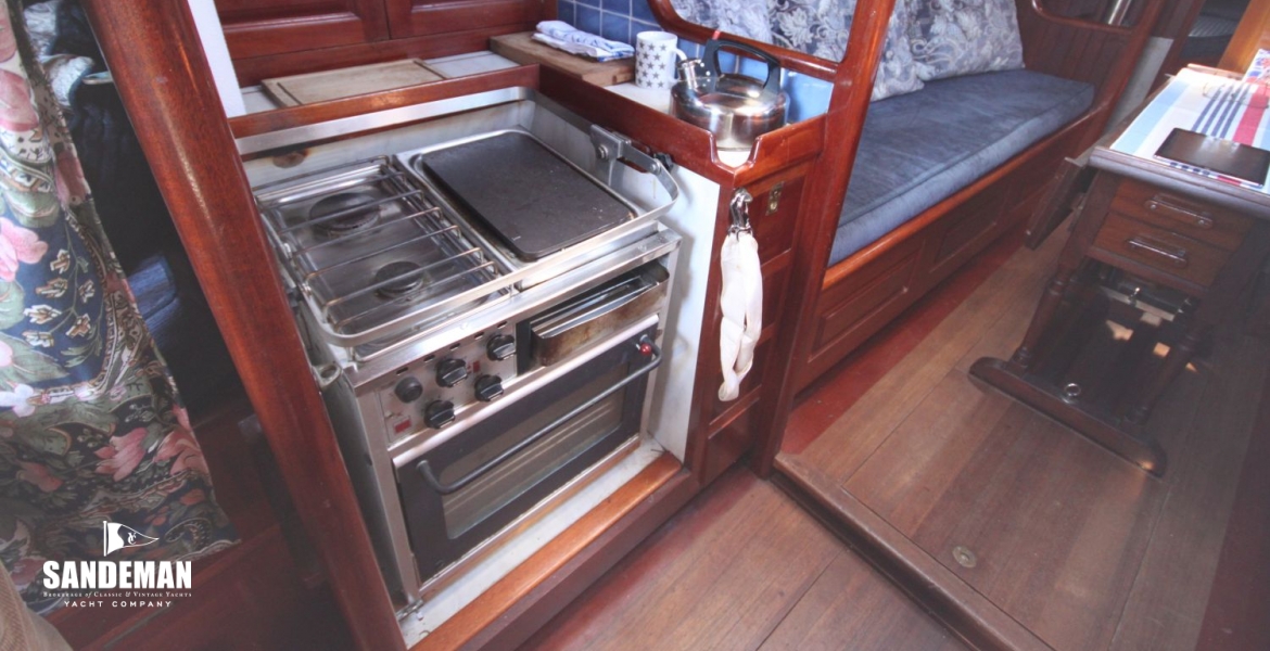 45 Galley cooker
