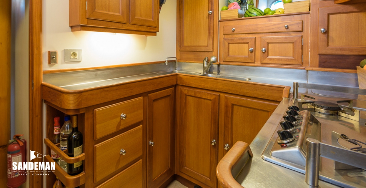 GALLEY AFT