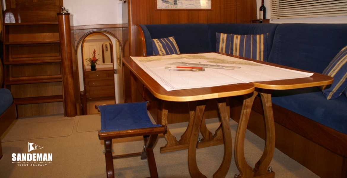 Saloon view aft