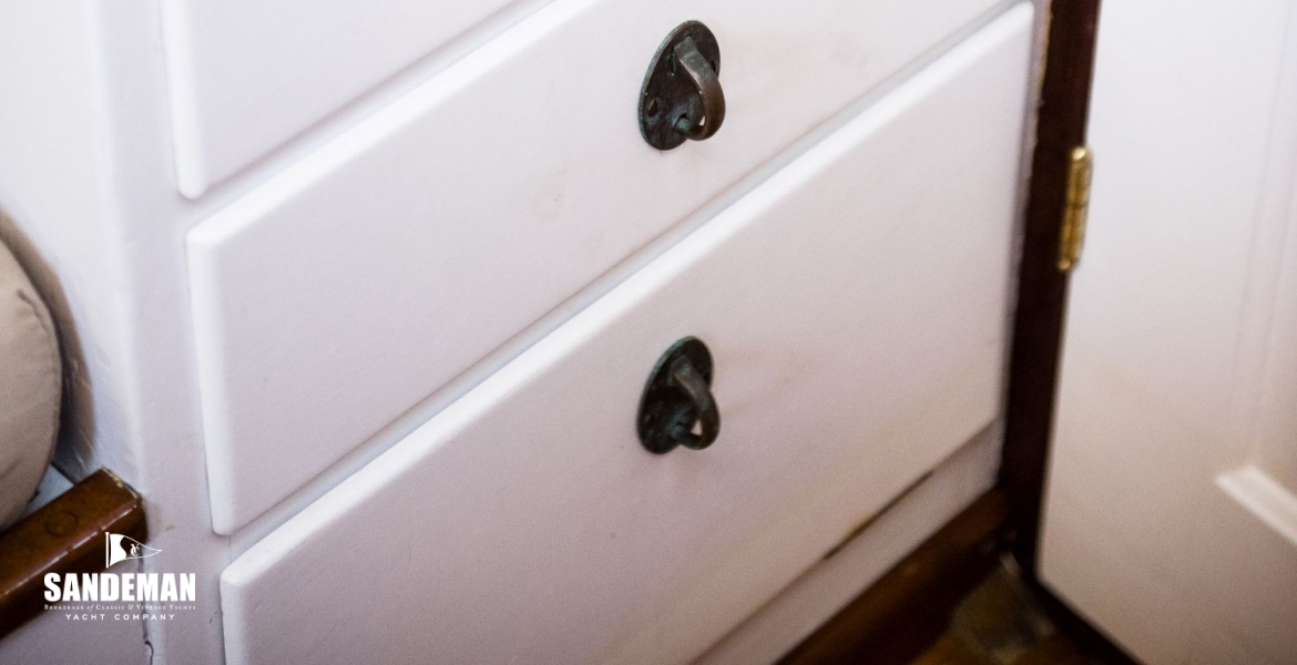24 Sideboard