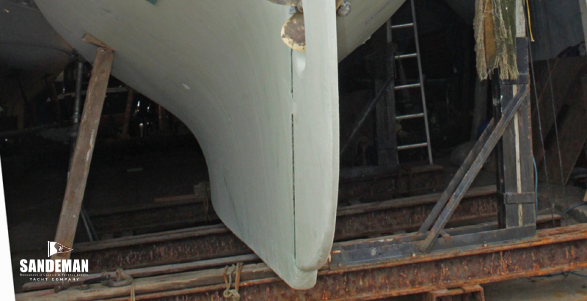 48 Ashore transom