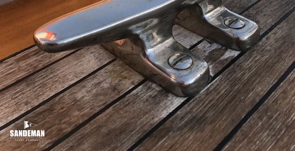 11Mooringcleat.JPG