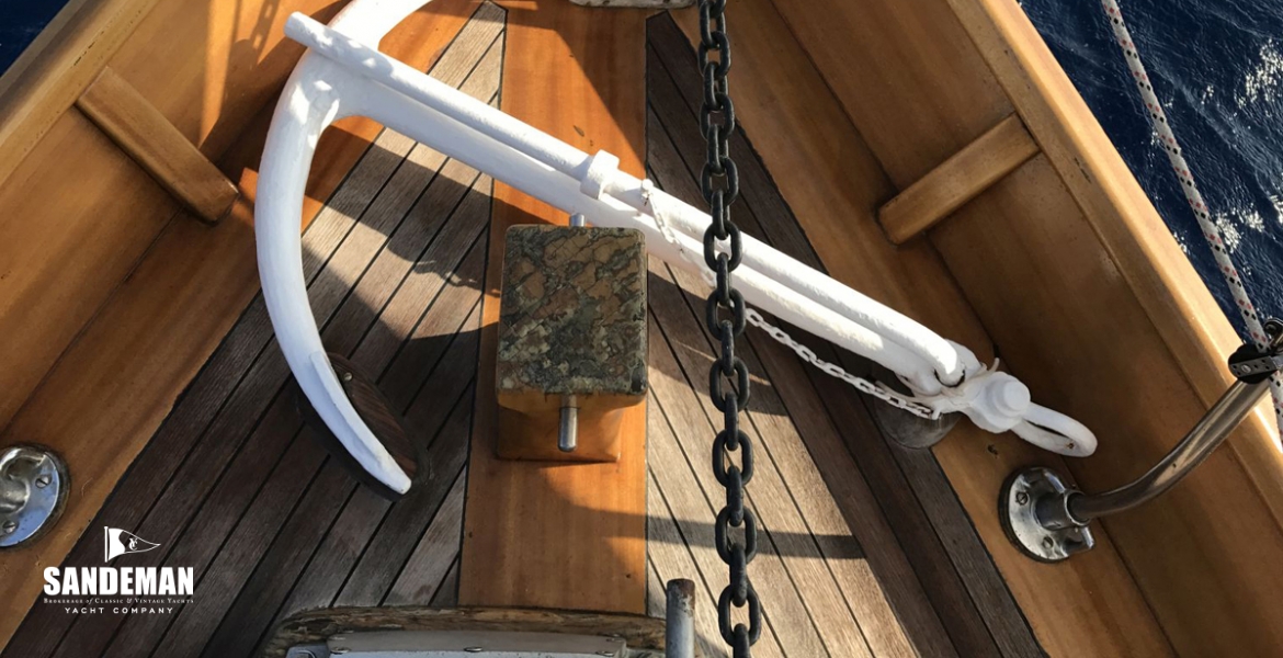 22Foredeck.jpg