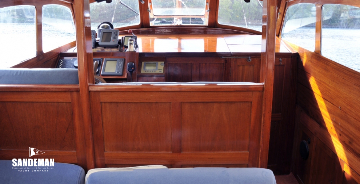 12 Cockpit to bridge