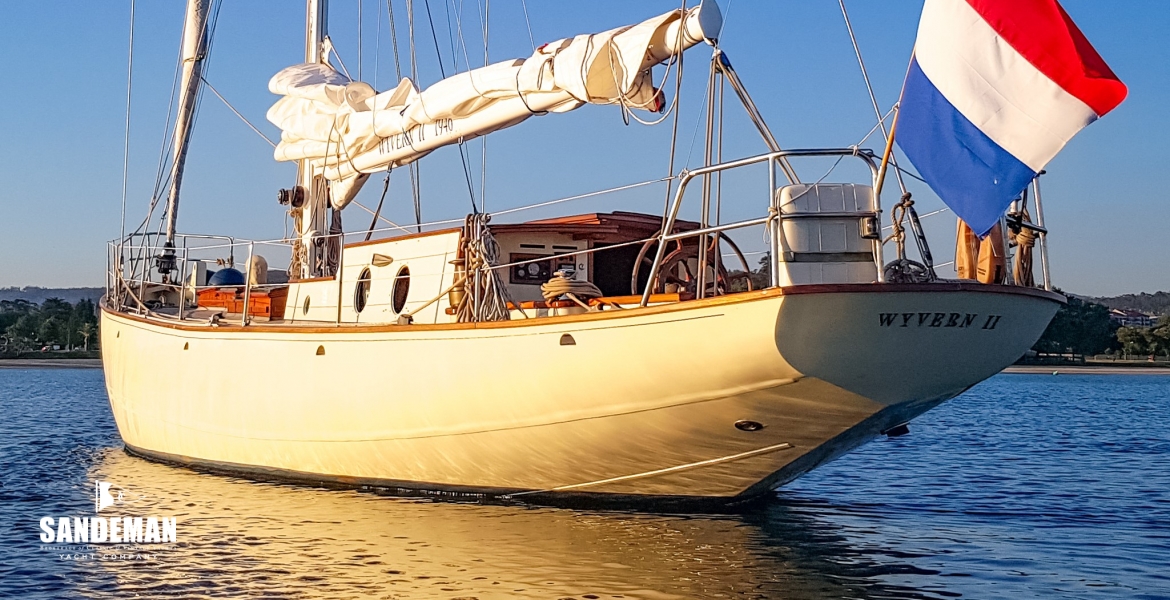 PORT QTR ANCHORED