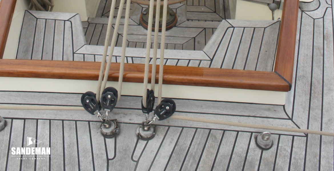 Aft deck v fwd