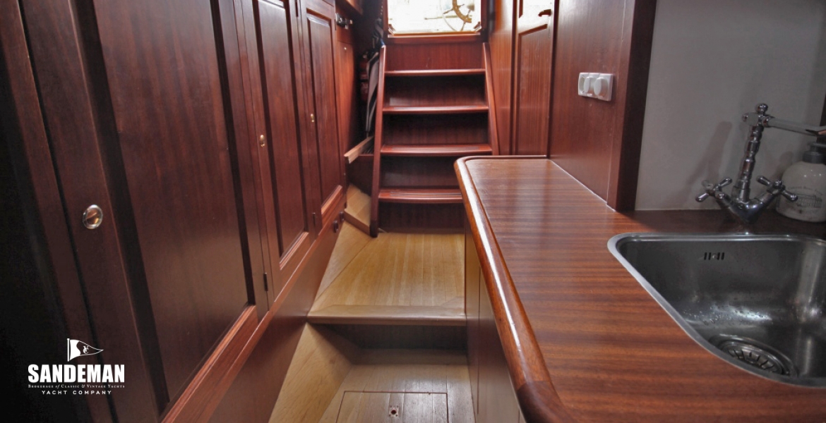 Corridor v aft