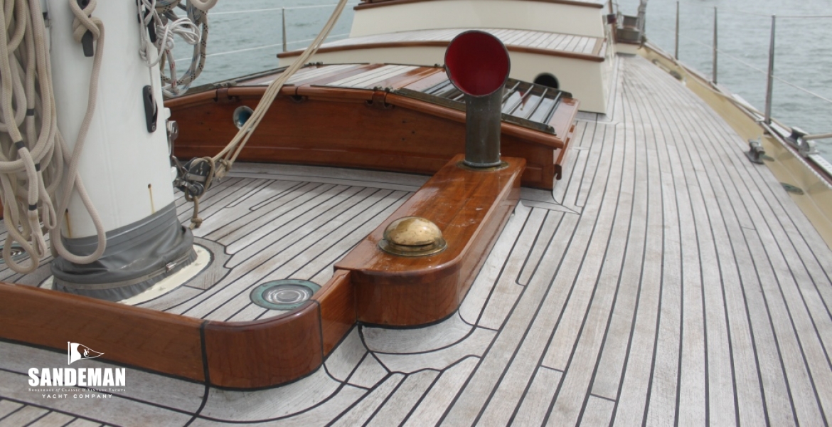 Mast v aft