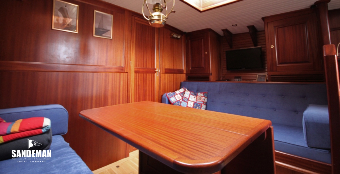Saloon to stbd