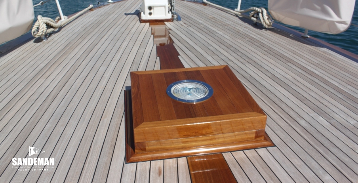23 Fore hatch.JPG