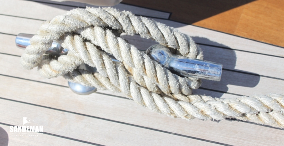 25 Mooring cleat.JPG