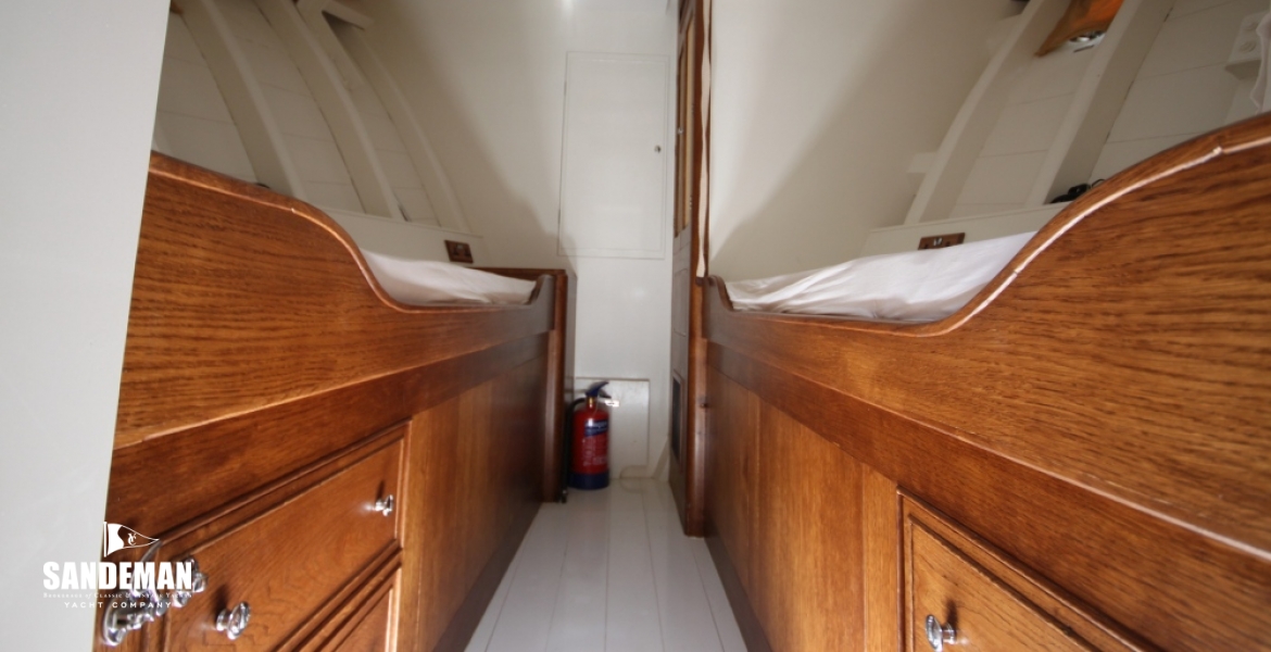 62 Crew cabin fwd.JPG