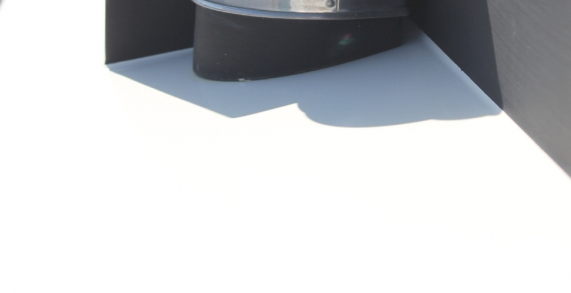 33 Stbd side light.JPG