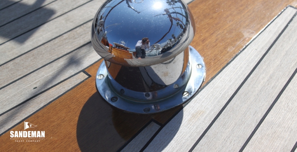 13 Chromed vent.JPG