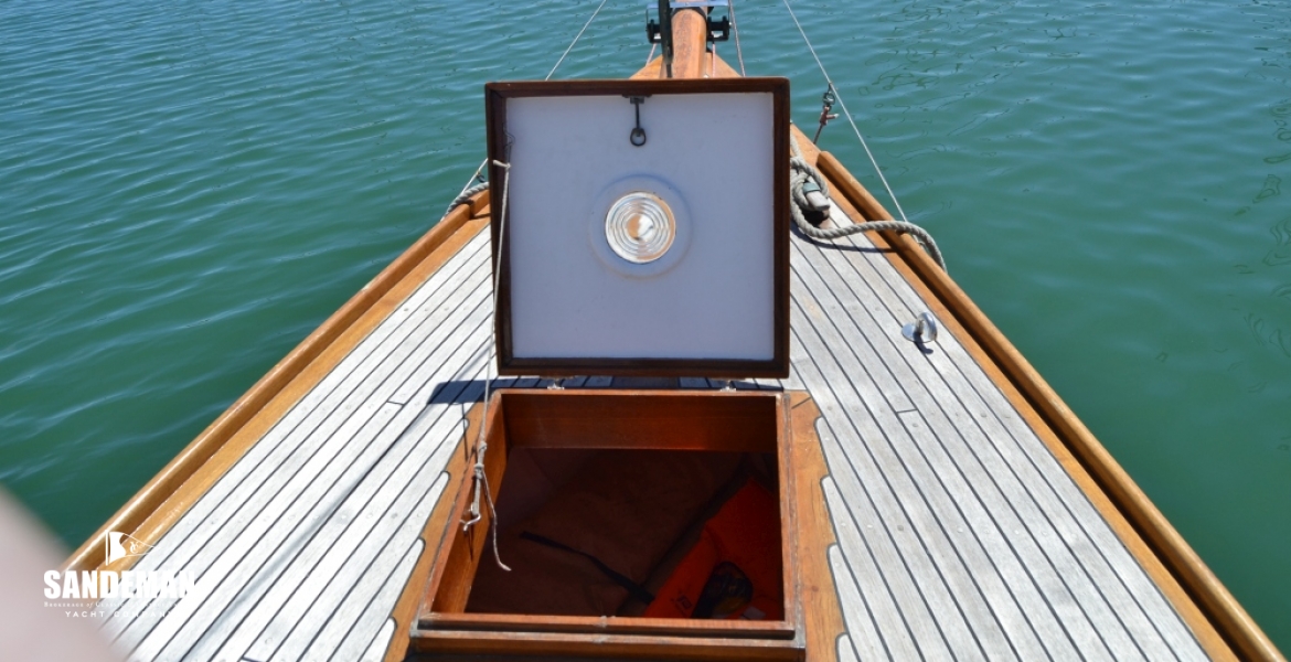 Fore hatch open