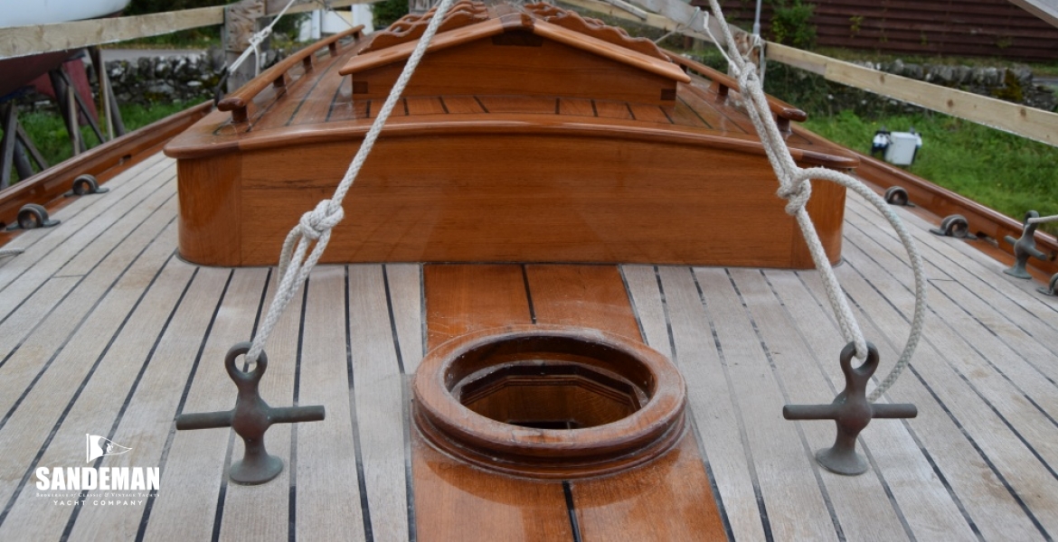 21 Fore deck v aft