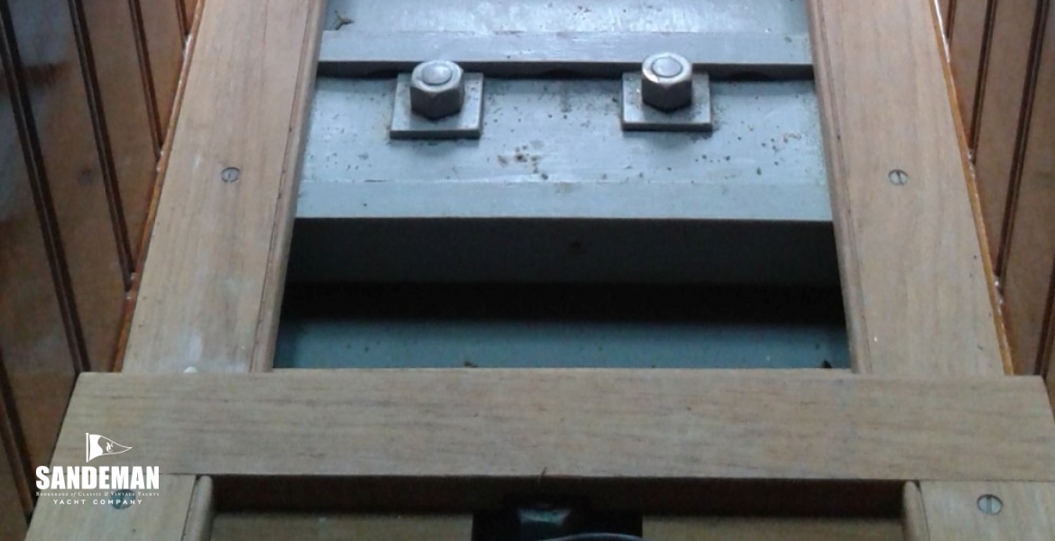 49 Saloon bilge v aft