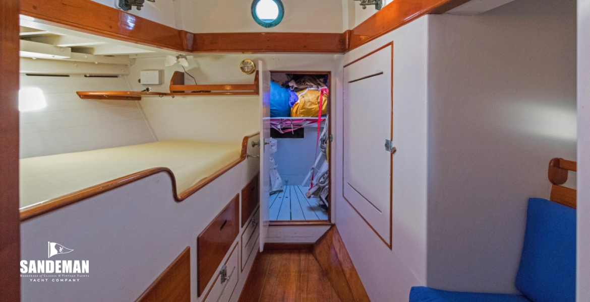 Master cabin v fwd