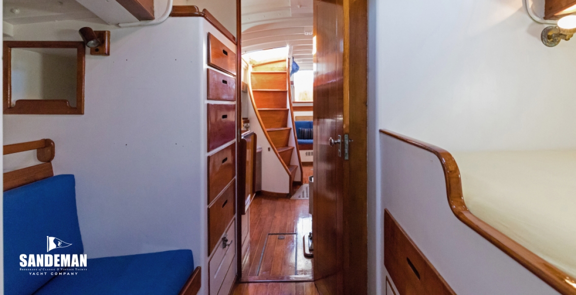 Master cabin v aft