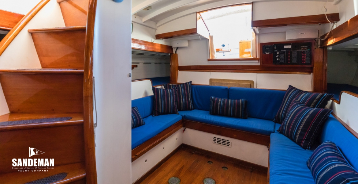 Saloon  aft n exit