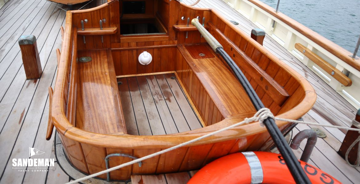 Cockpit view forward