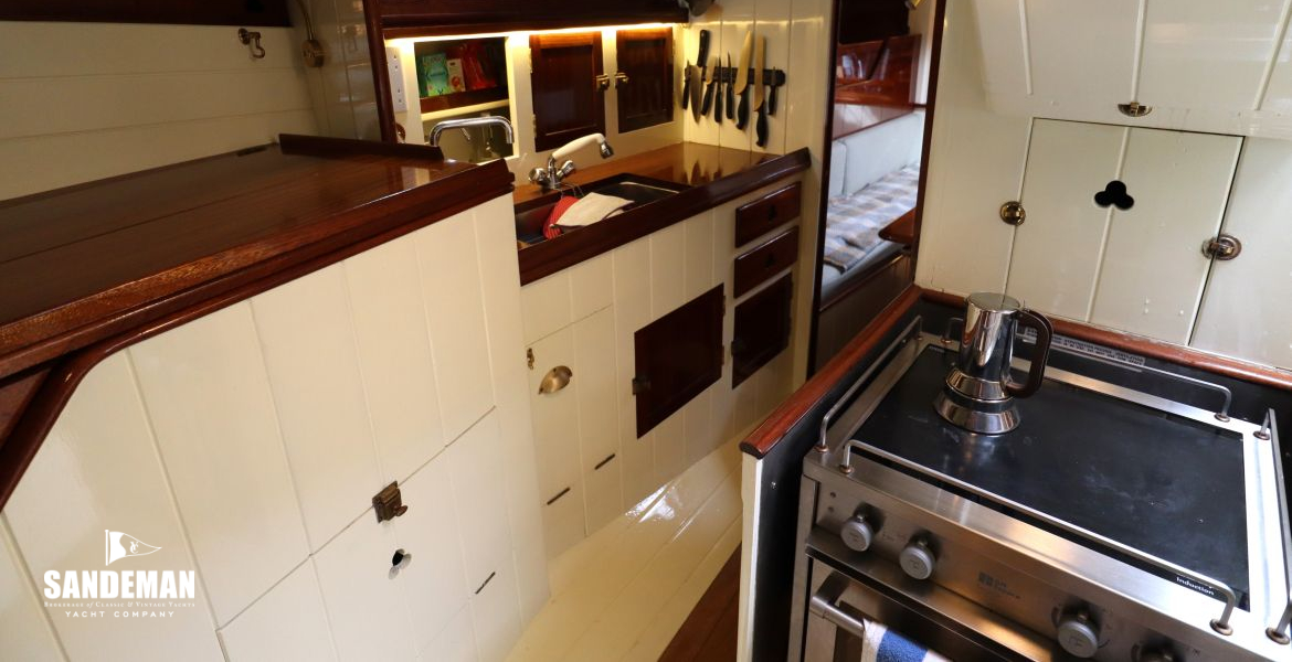Galley/ forecabin view aft to starboard