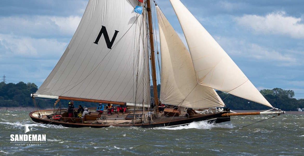 Abeam [photo: James Robinson Taylor]