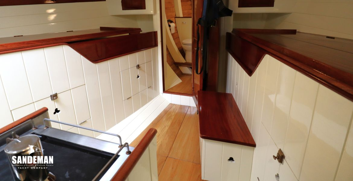 Galley/ forecabin forward