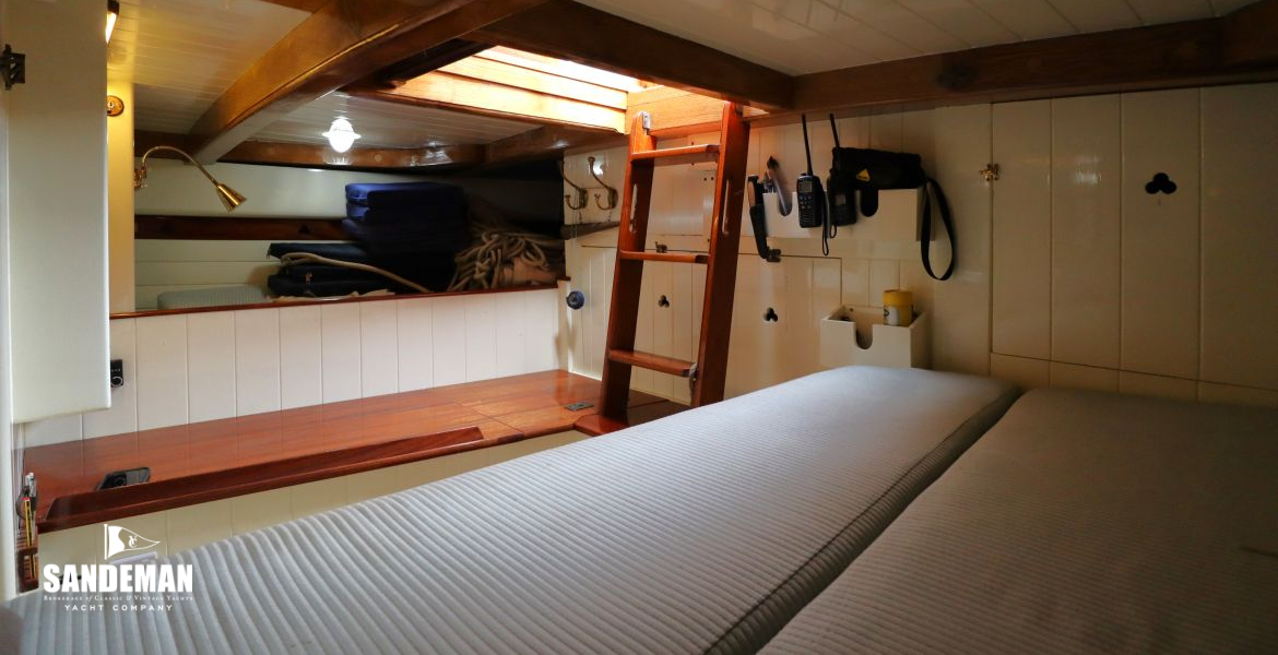 Aft cabin view aft to starboard