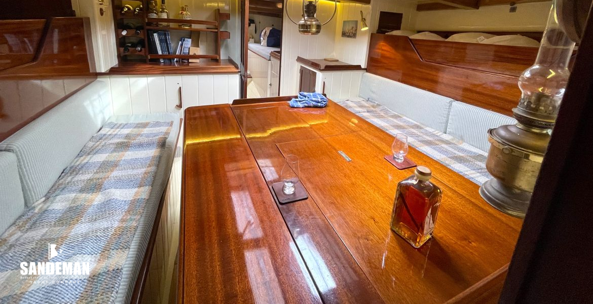 Saloon view aft to port