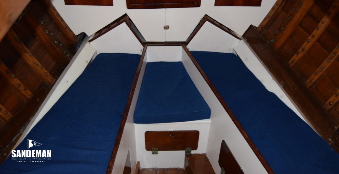 65 Forecabin berths.JPG
