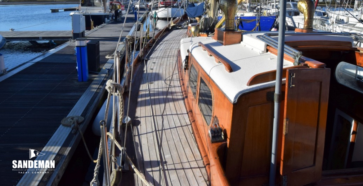 21 Port side deck.JPG