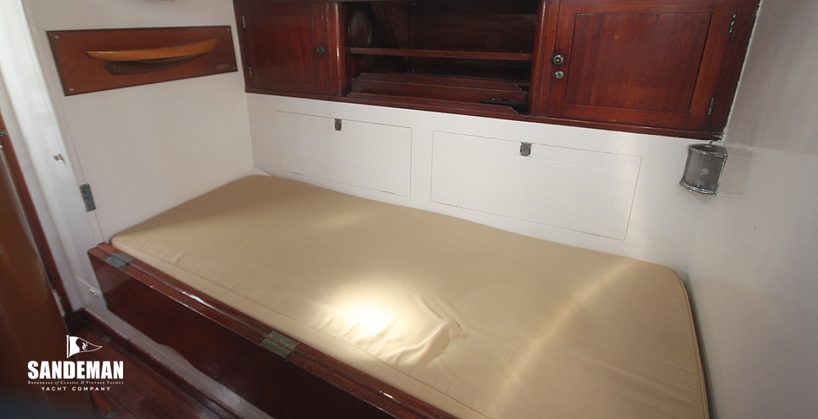Mid cabin stbd fwd