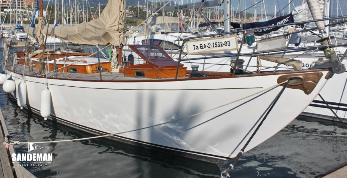 Alongside stbd bow