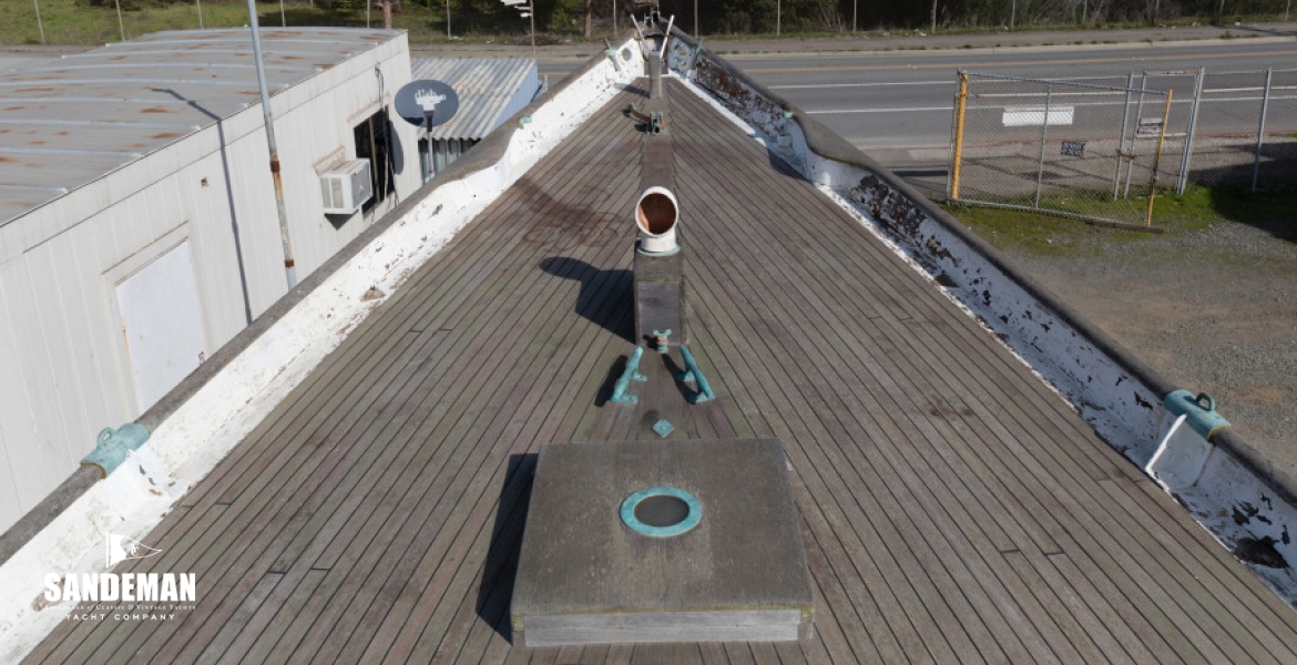 11 Foredeck.jpg
